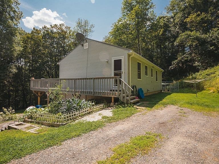 Listing photo 5