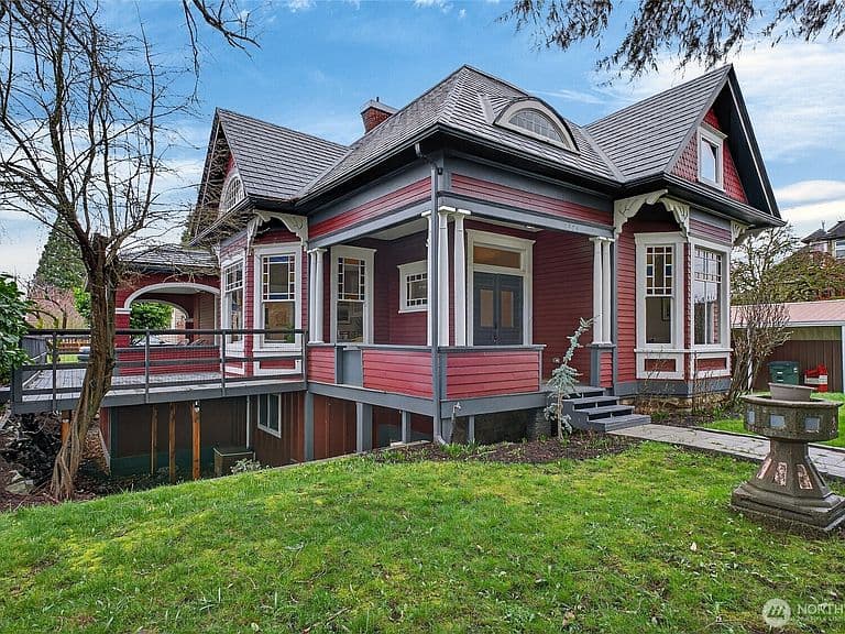 Listing photo 2