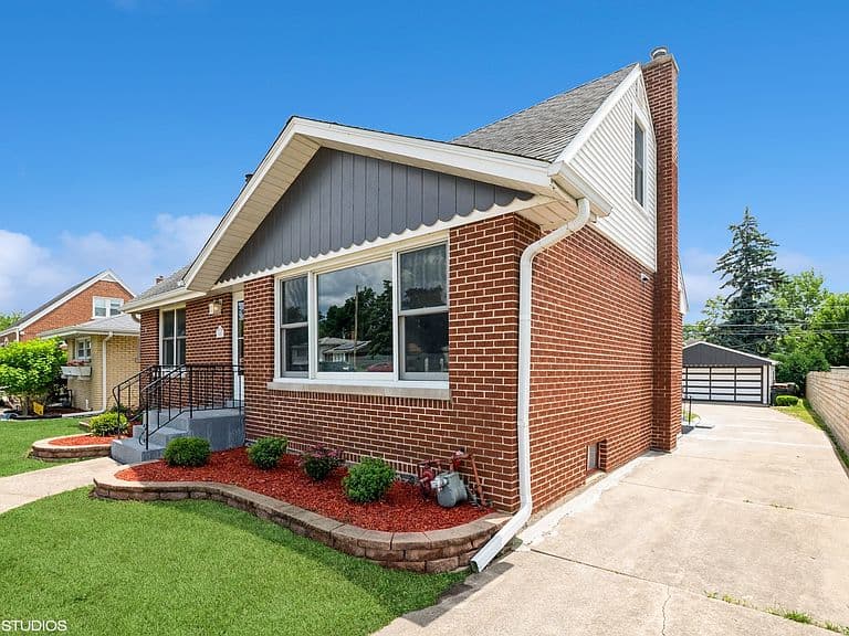 Listing photo 5