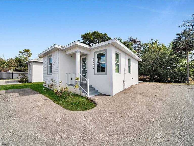 Listing photo 3