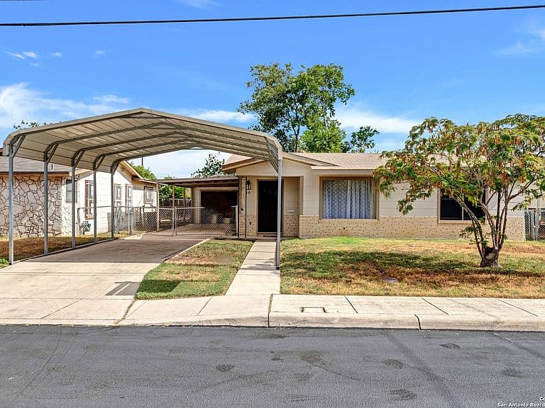 Listing photo 2