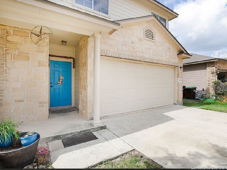 Listing photo 4