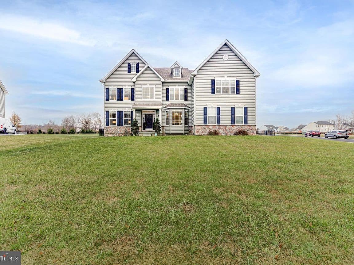 Primary listing photo
