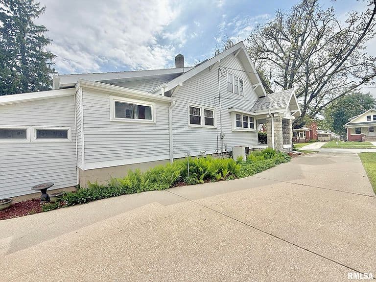 Listing photo 4