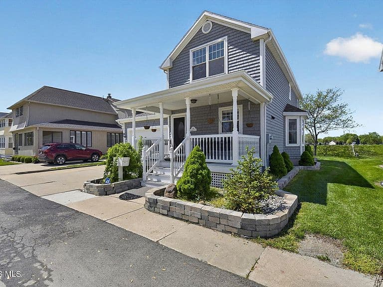 Listing photo 4