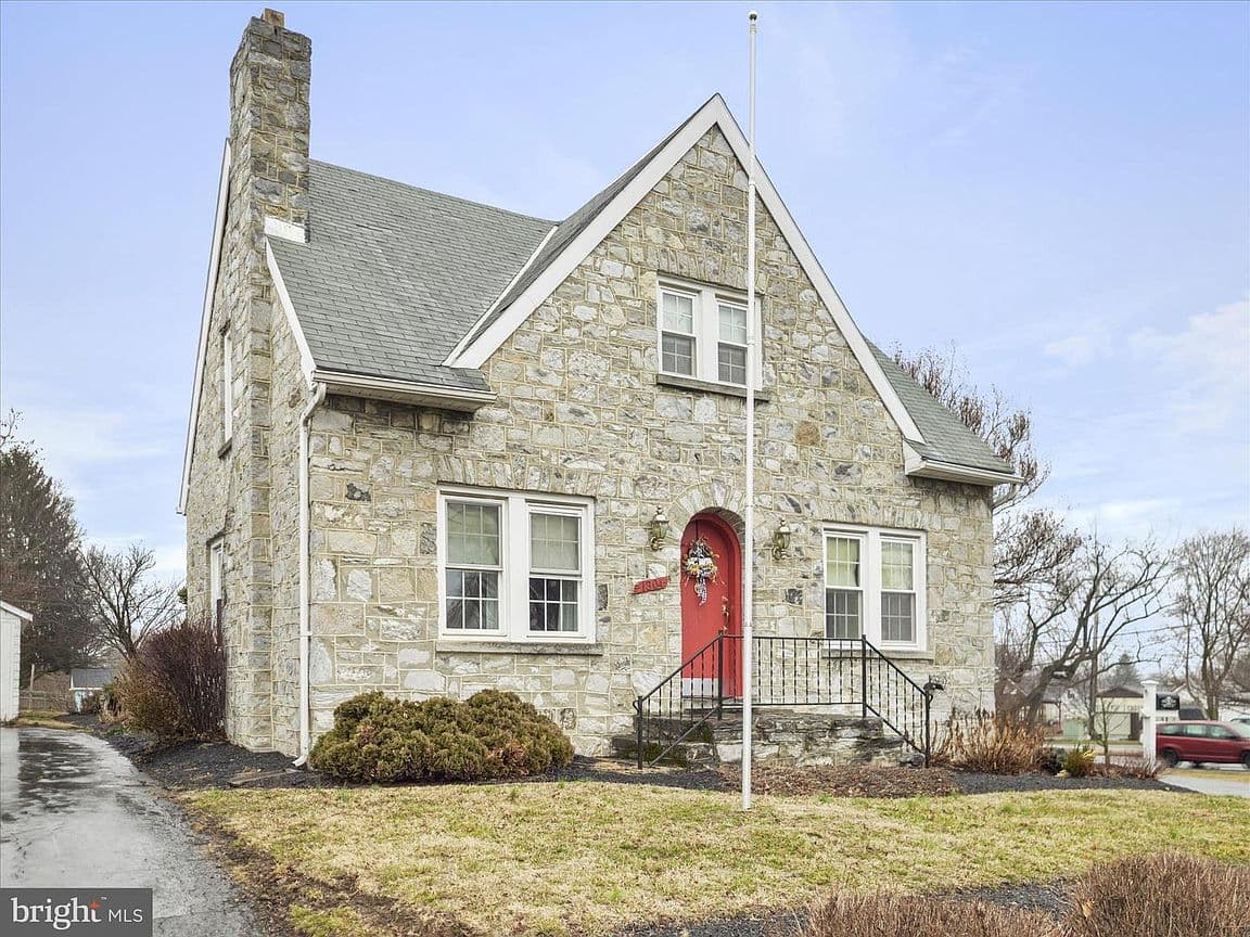 Primary listing photo