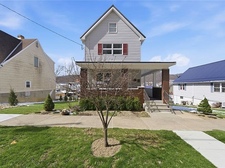 Listing photo 2