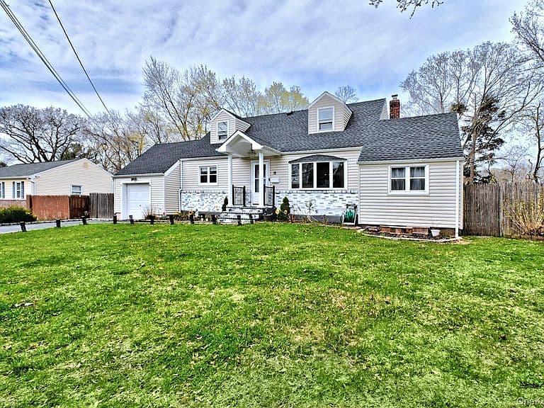 Listing photo 3