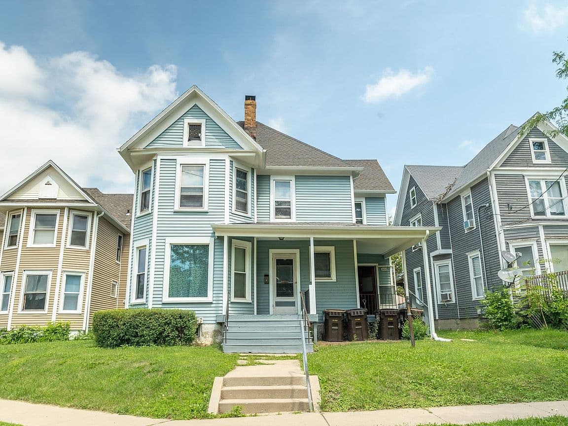 Primary listing photo
