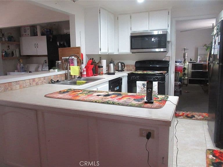 Listing photo 5