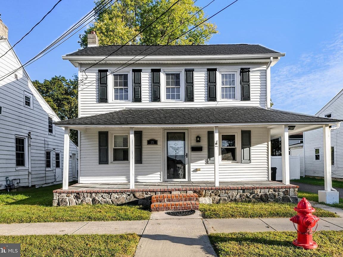 Primary listing photo