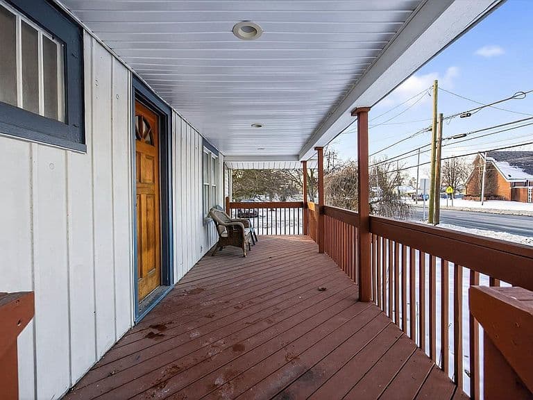 Listing photo 5