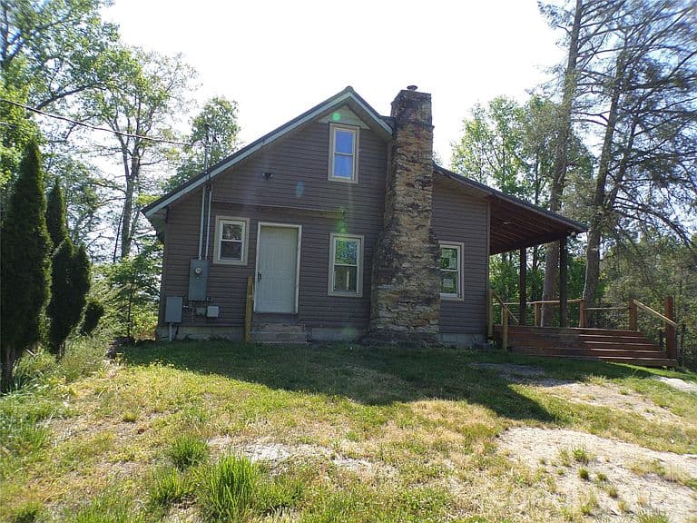 Listing photo 5