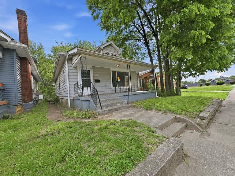Listing photo 5