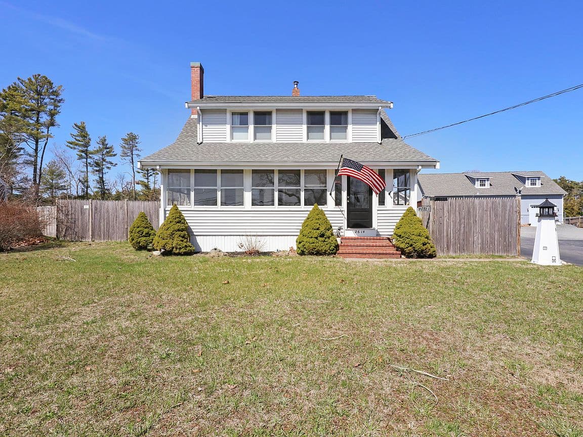 Primary listing photo