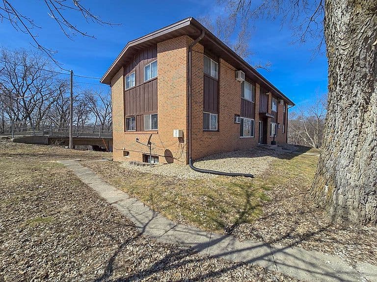 Listing photo 4
