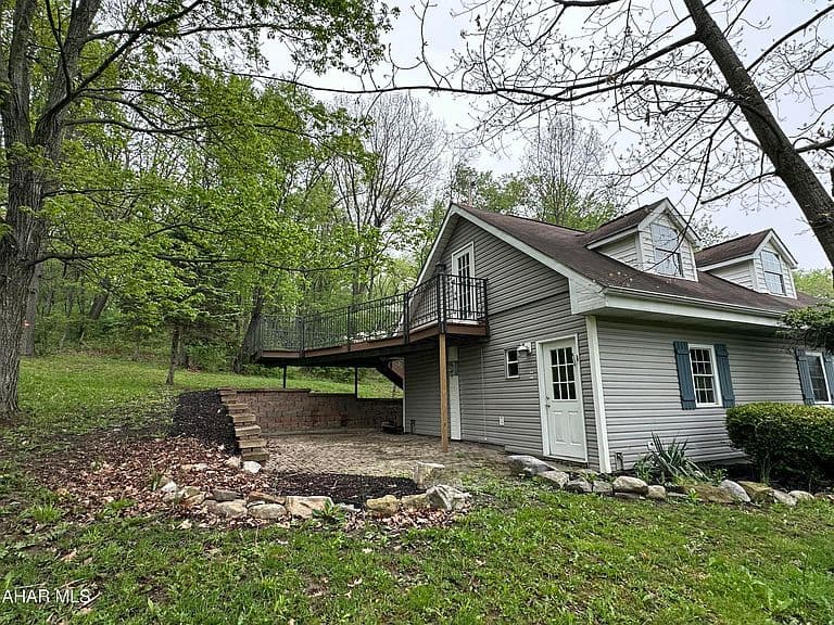 Listing photo 5