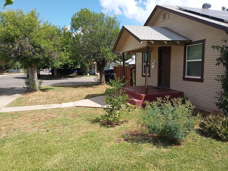 Listing photo 5