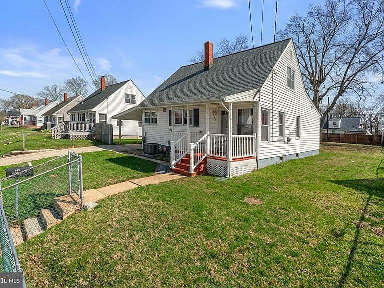 Listing photo 3