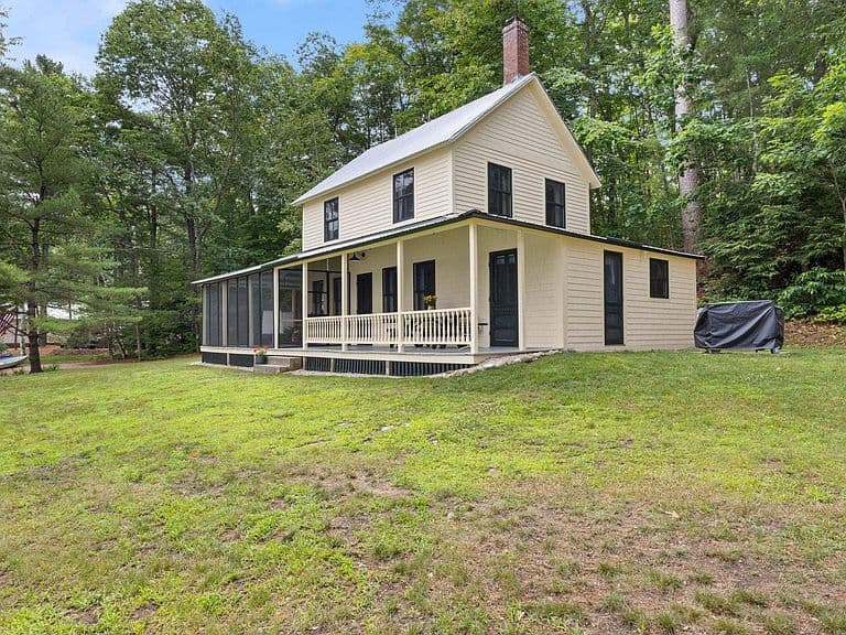 Listing photo 3