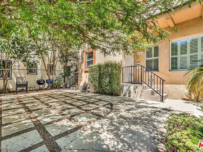 Listing photo 4