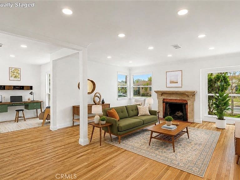 Listing photo 5