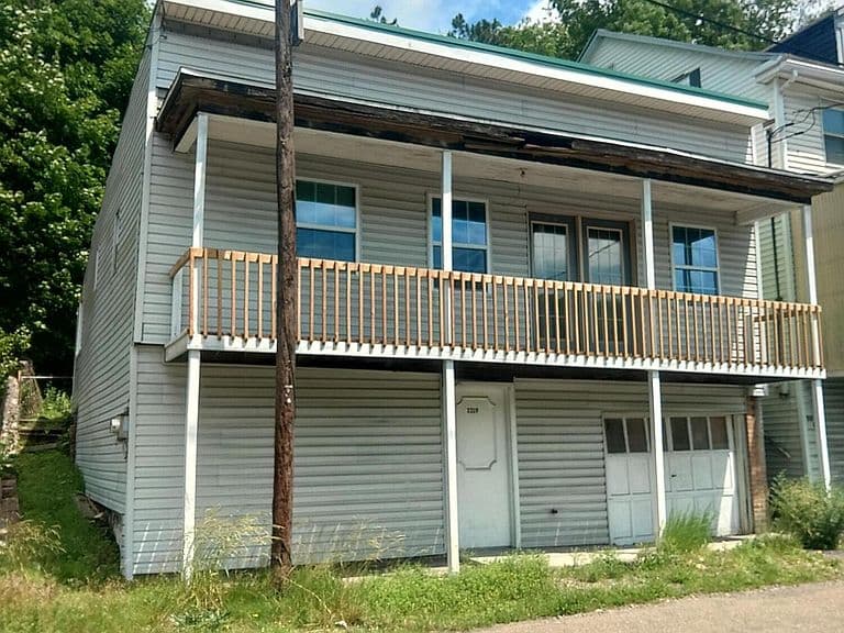 Listing photo 3