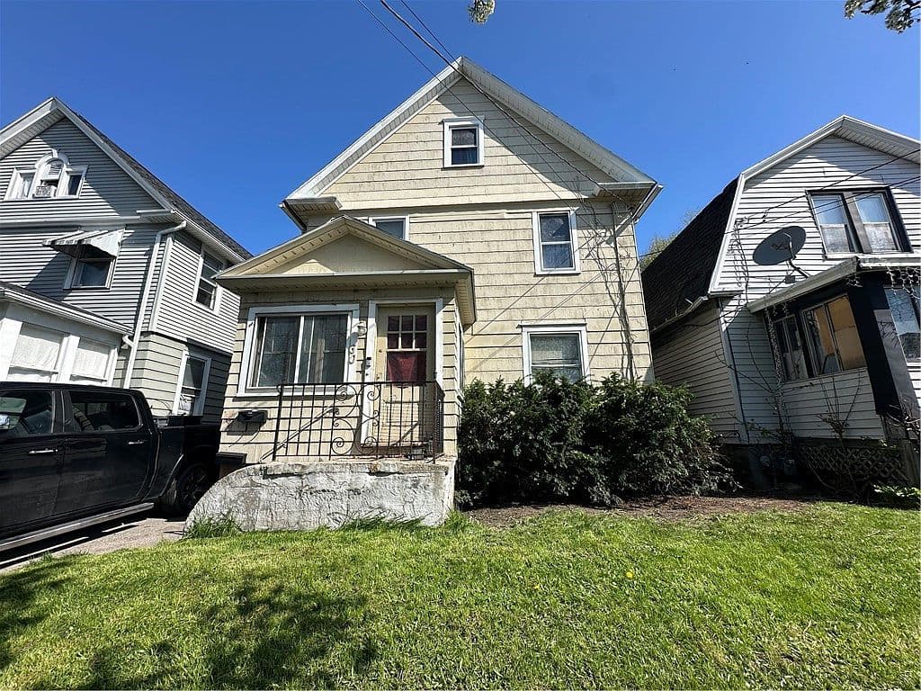 Primary listing photo