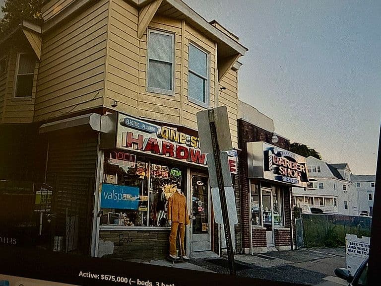 Listing photo 2