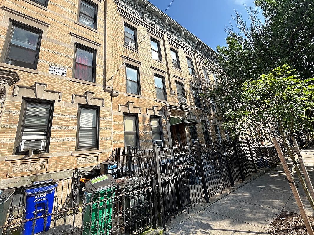 Primary listing photo