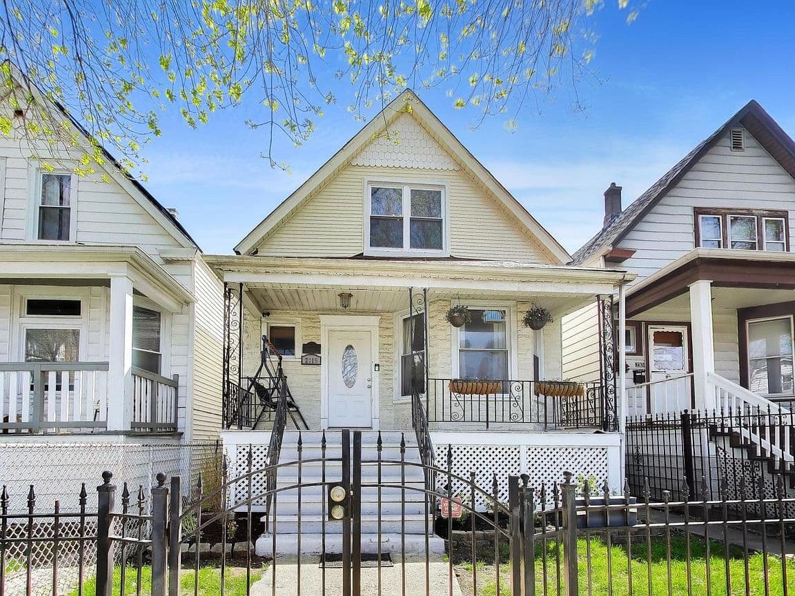 Primary listing photo