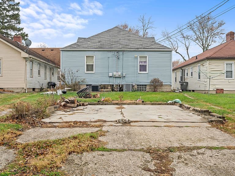 Listing photo 4