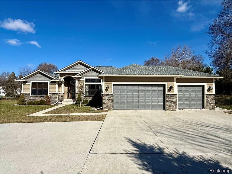 Listing photo