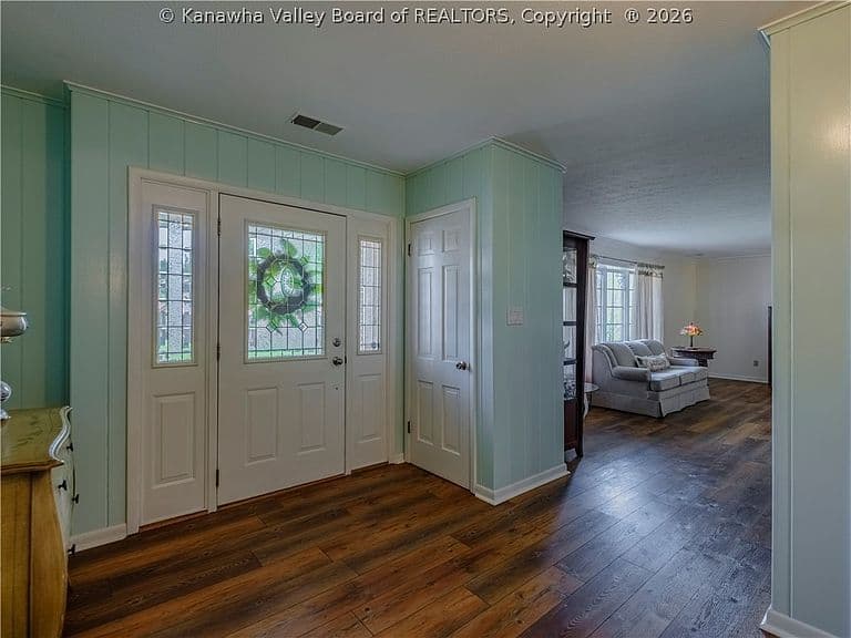 Listing photo 5