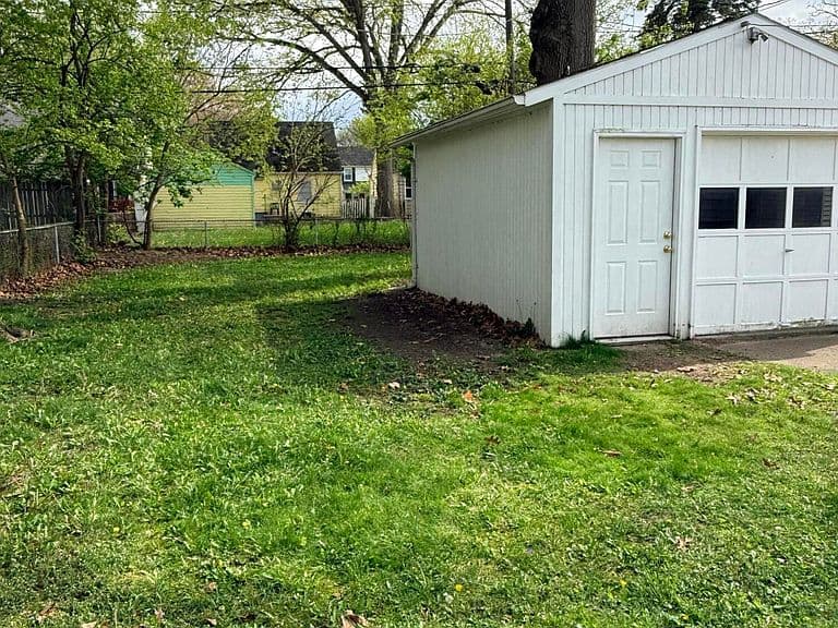Listing photo 4