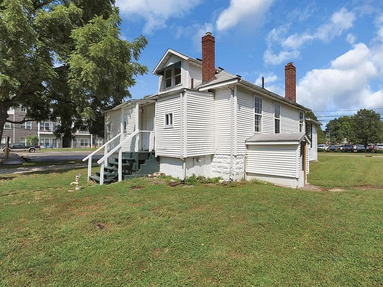 Listing photo 5