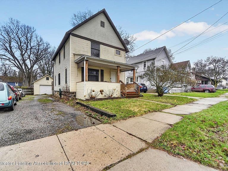 Listing photo 3
