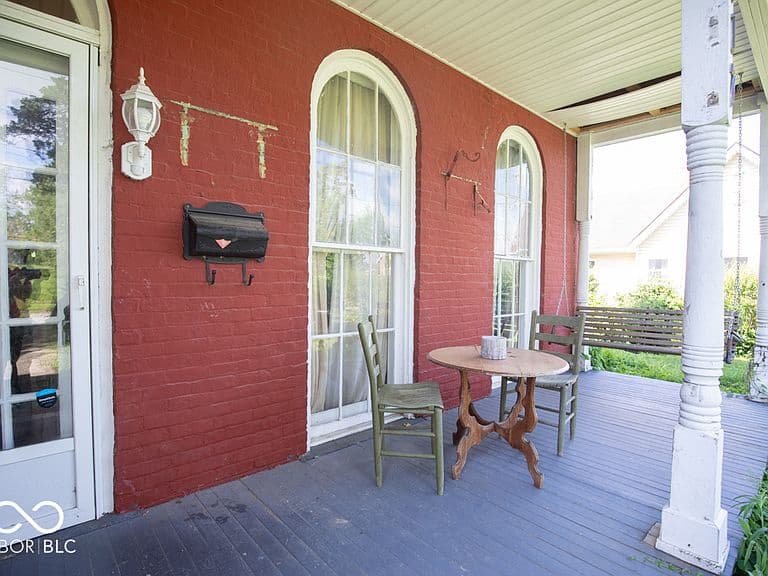 Listing photo 4