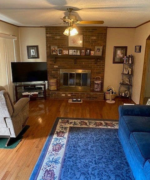 Listing photo 3
