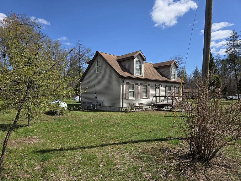 Listing photo 5