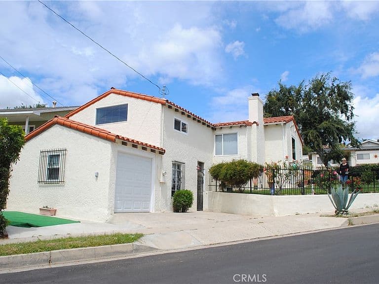 Listing photo 5