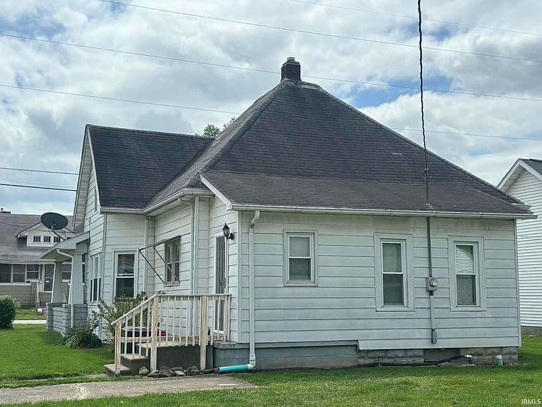 Listing photo 2