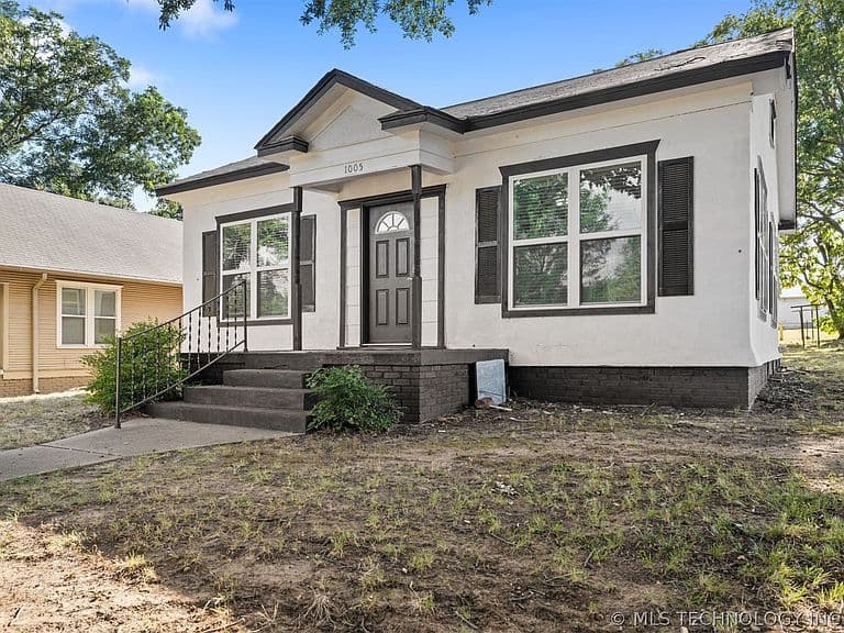Listing photo 2