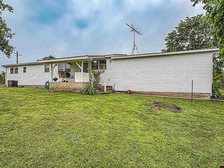 Listing photo 4
