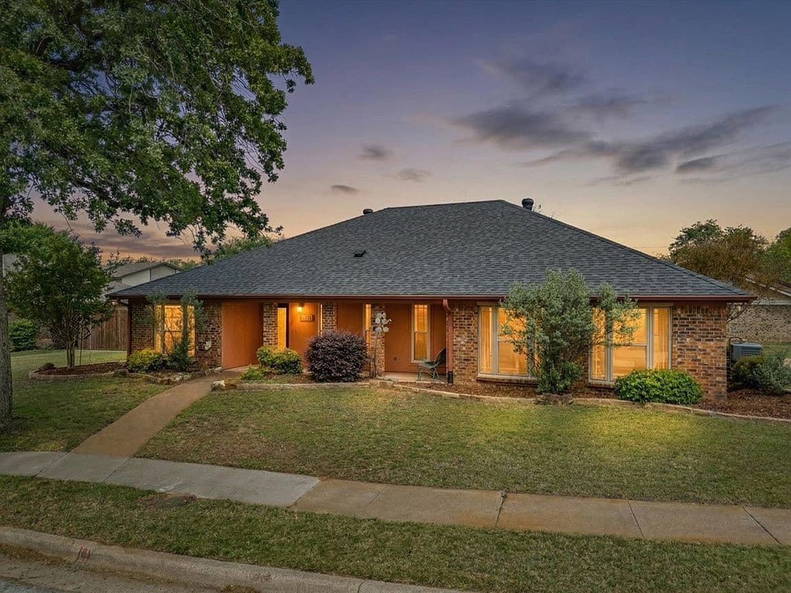 Primary listing photo