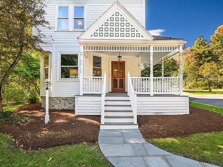 Listing photo 2