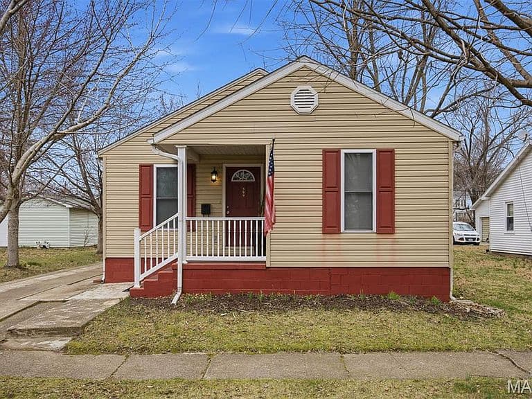 Listing photo 2