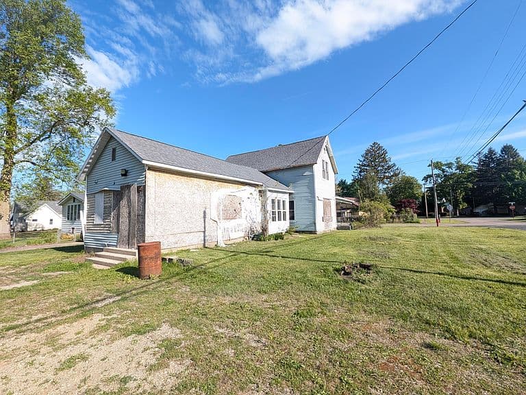 Listing photo 5