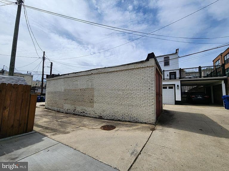 Listing photo 5