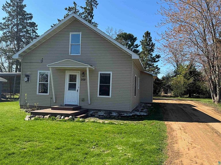 Listing photo 2